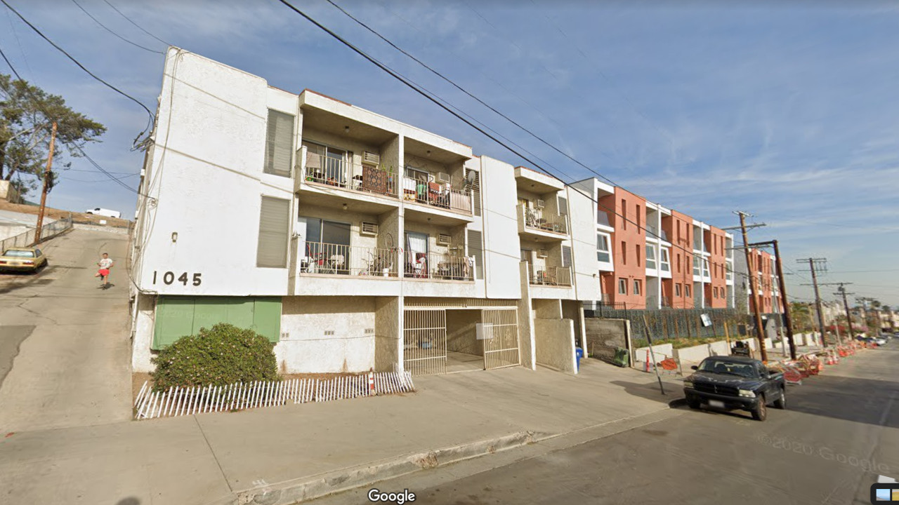 nightcrawler blooms apartment